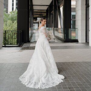 Monique Lhuillier Fleur De Lis